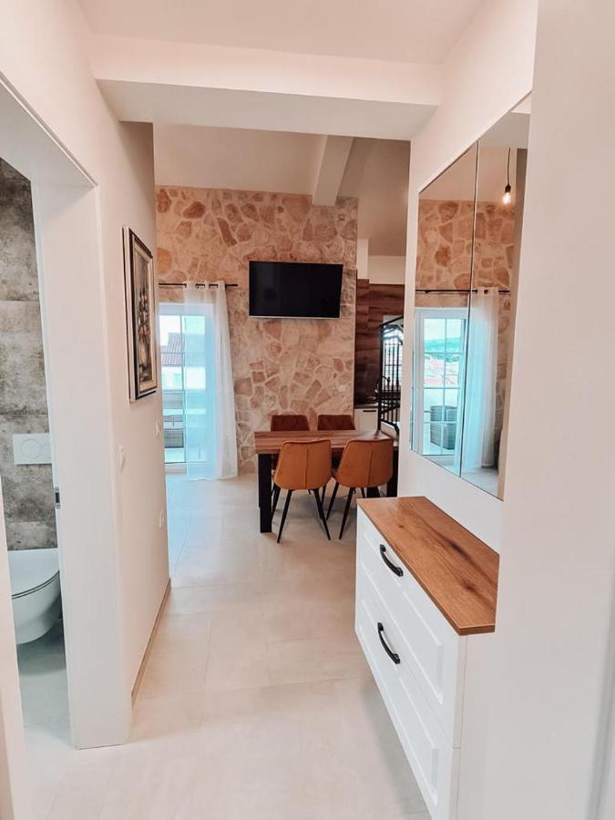Stone House Jezera Apartment ภายนอก รูปภาพ