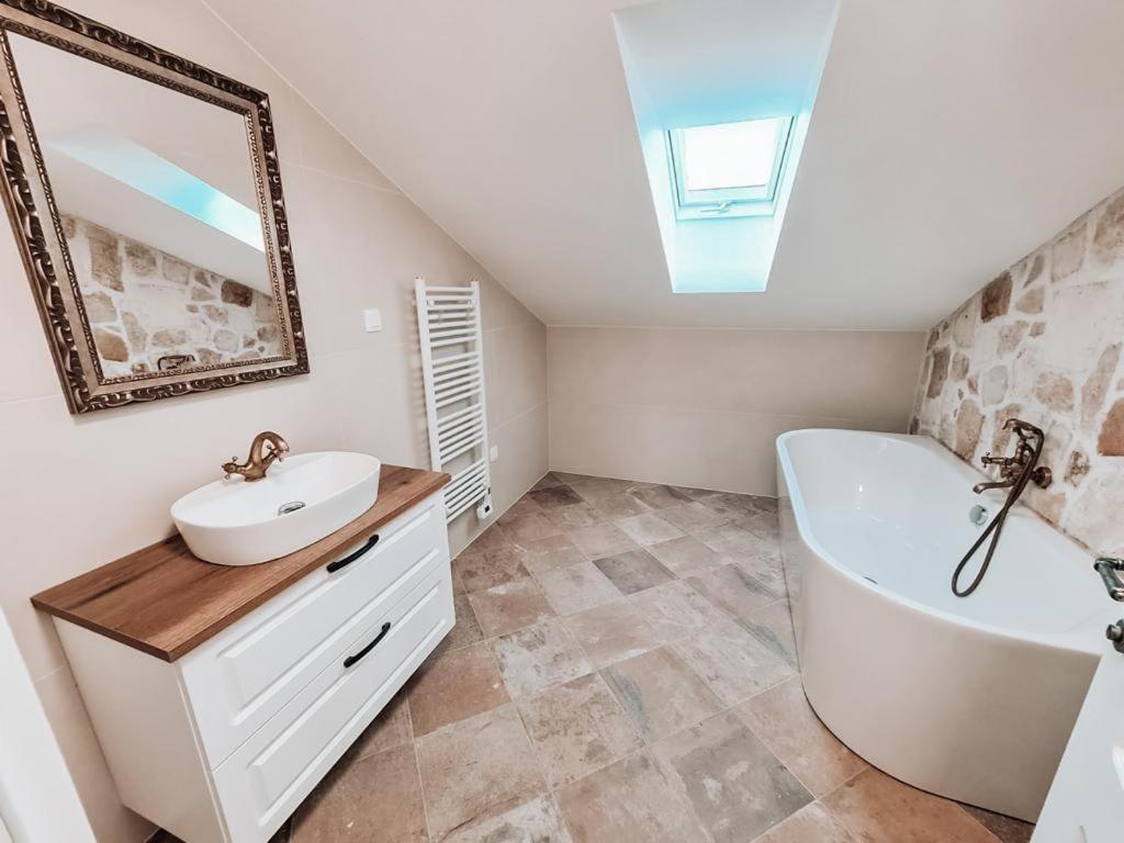 Stone House Jezera Apartment ภายนอก รูปภาพ