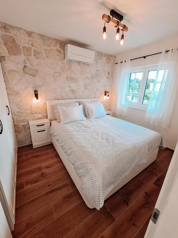 Stone House Jezera Apartment ภายนอก รูปภาพ