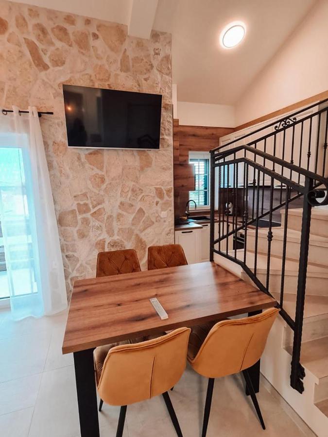 Stone House Jezera Apartment ภายนอก รูปภาพ